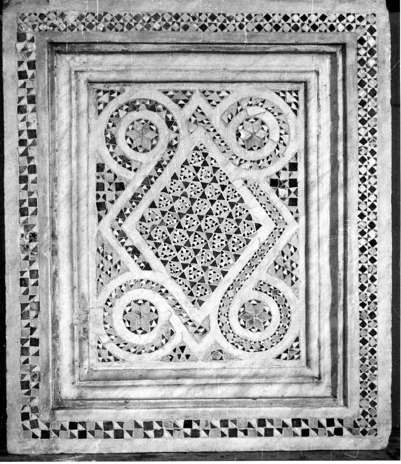 motivi decorativi geometrici (decorazione musiva, frammento) di Arnolfo di Cambio (attribuito) (sec. XIII)