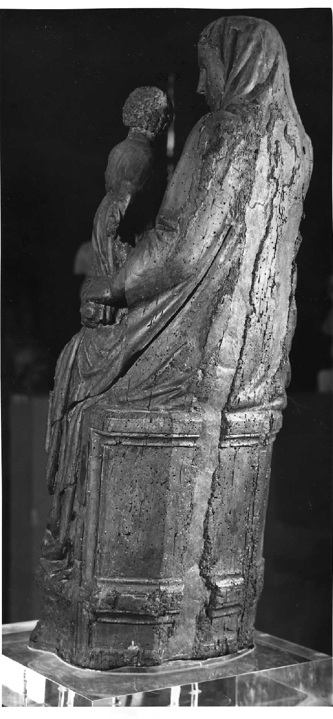 Madonna con Bambino (gruppo scultoreo, opera isolata) - bottega umbra (inizio sec. XIV)