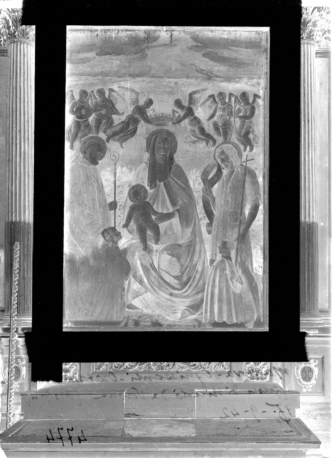 Pittura - Pale d'altare - Iconografia cristiana <Madonna col Bambino e Santi> (negativo) di anonimo (XX)