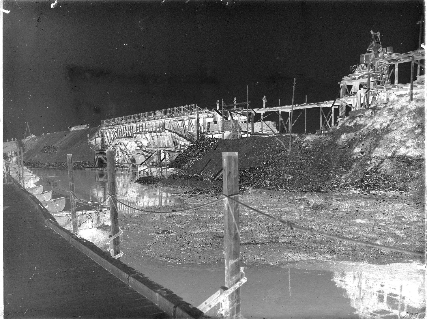 Lavoro - Operai - Cantieri (negativo) di anonimo (XX)