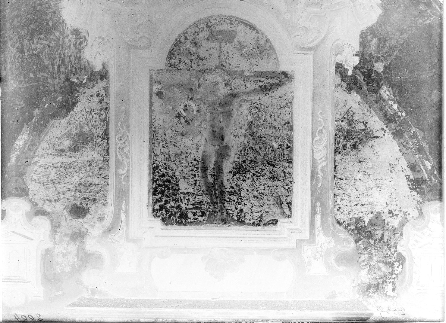 Pittura - Iconografia cristiana <Crocefissione di Cristo> (negativo) di anonimo (XX)