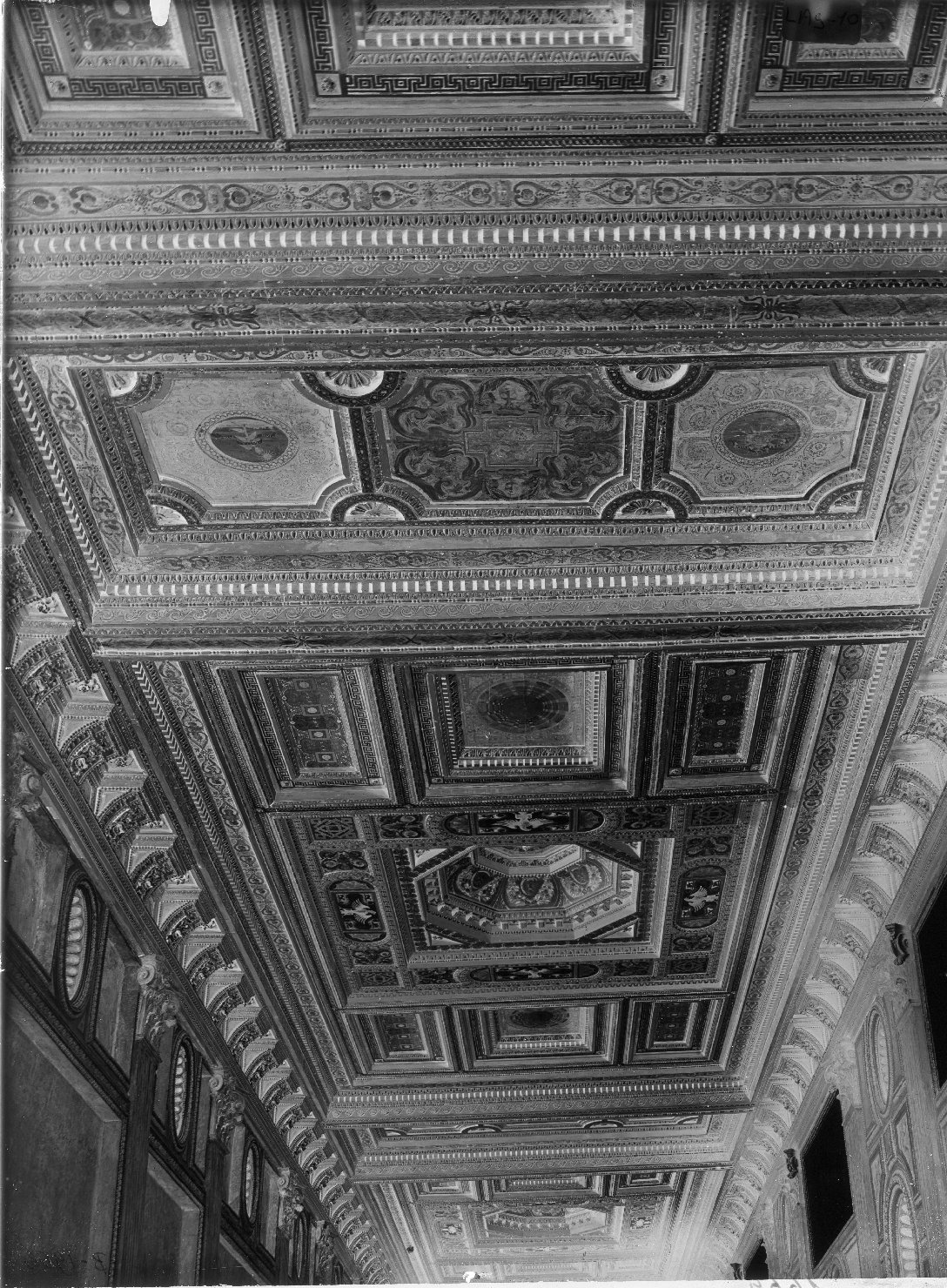 Architetture - Mantova (negativo) di Bertani, Giovanni Battista, Dattari, Giuseppe, Accorsi, Pietro Antonio, Anonimo (XX)