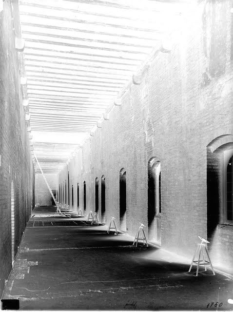 Architetture - Mantova (negativo) di Anonimo (XX)