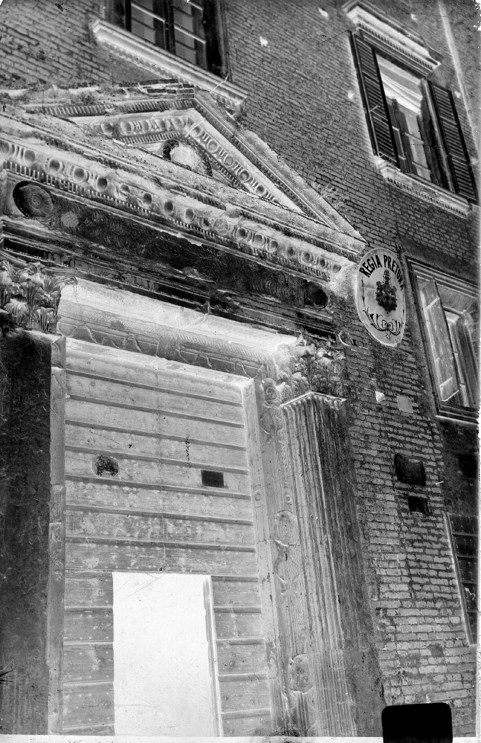 Architetture - Revere - Palazzi (negativo) di Fancelli, Luca, Anonimo (XX)