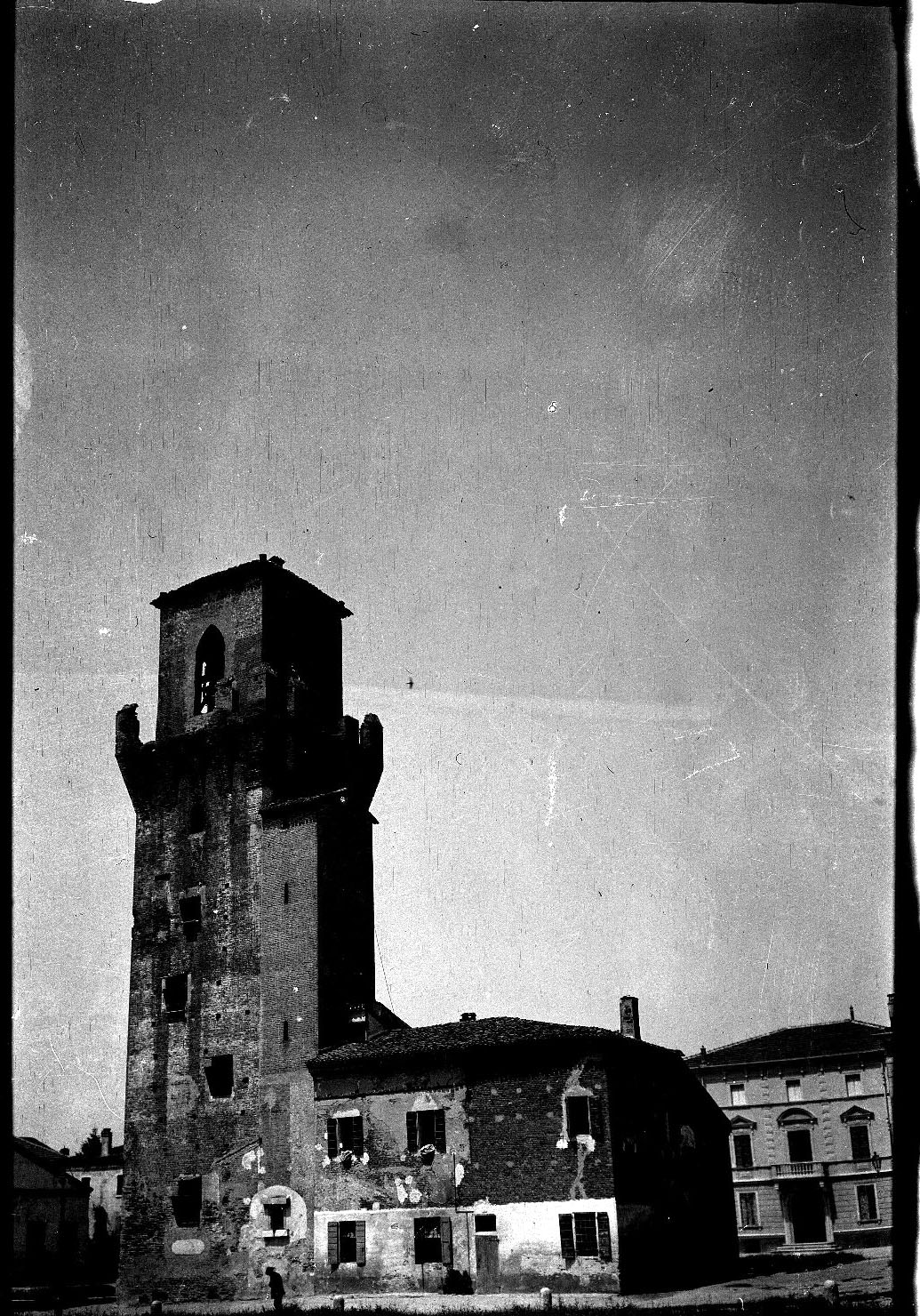 Architetture - Revere - Torri (negativo) di Anonimo (XX)