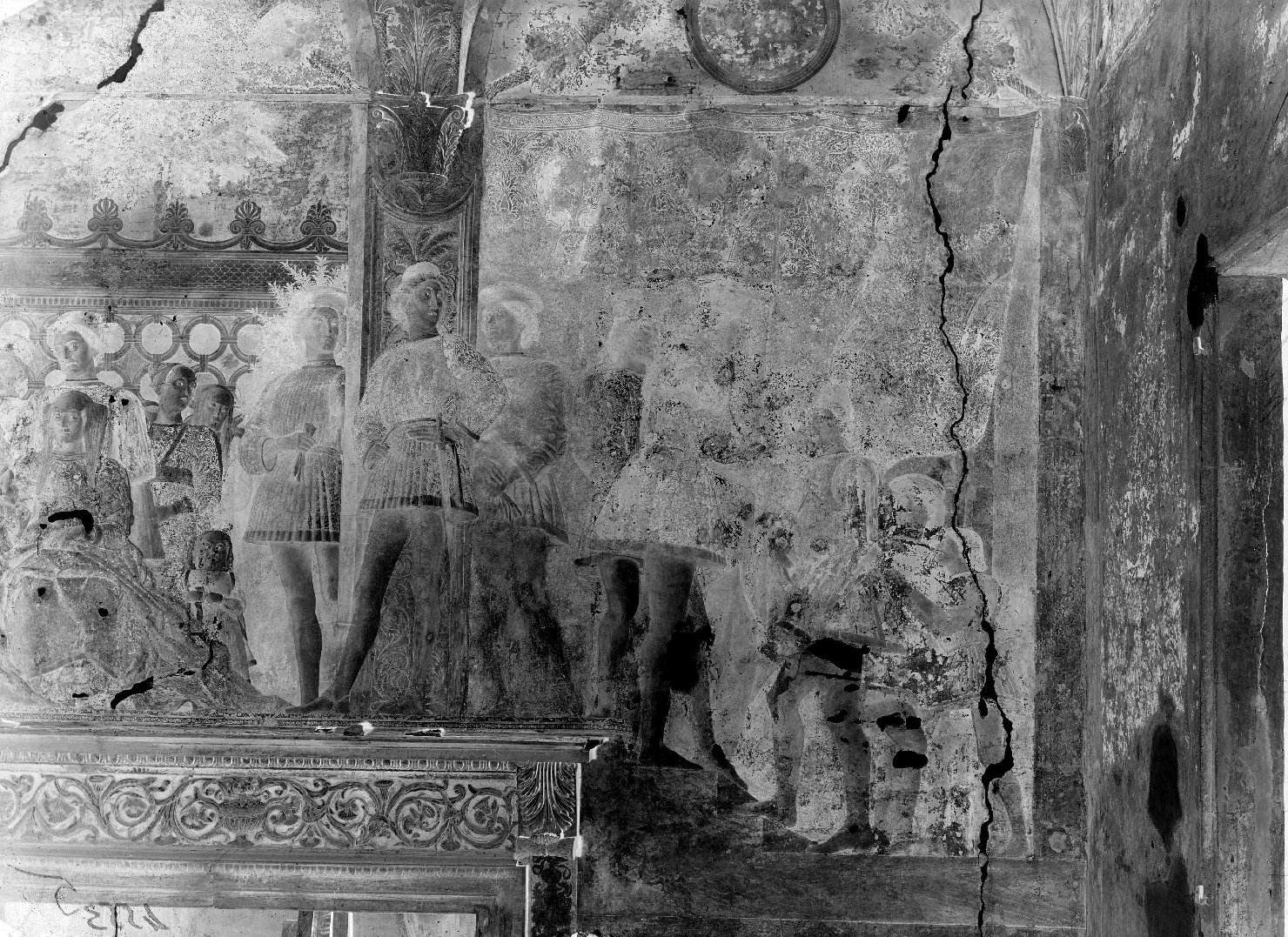 Mantova - Dipinti murali - Restauri (negativo) di Mantegna, Andrea, Anonimo (XX)