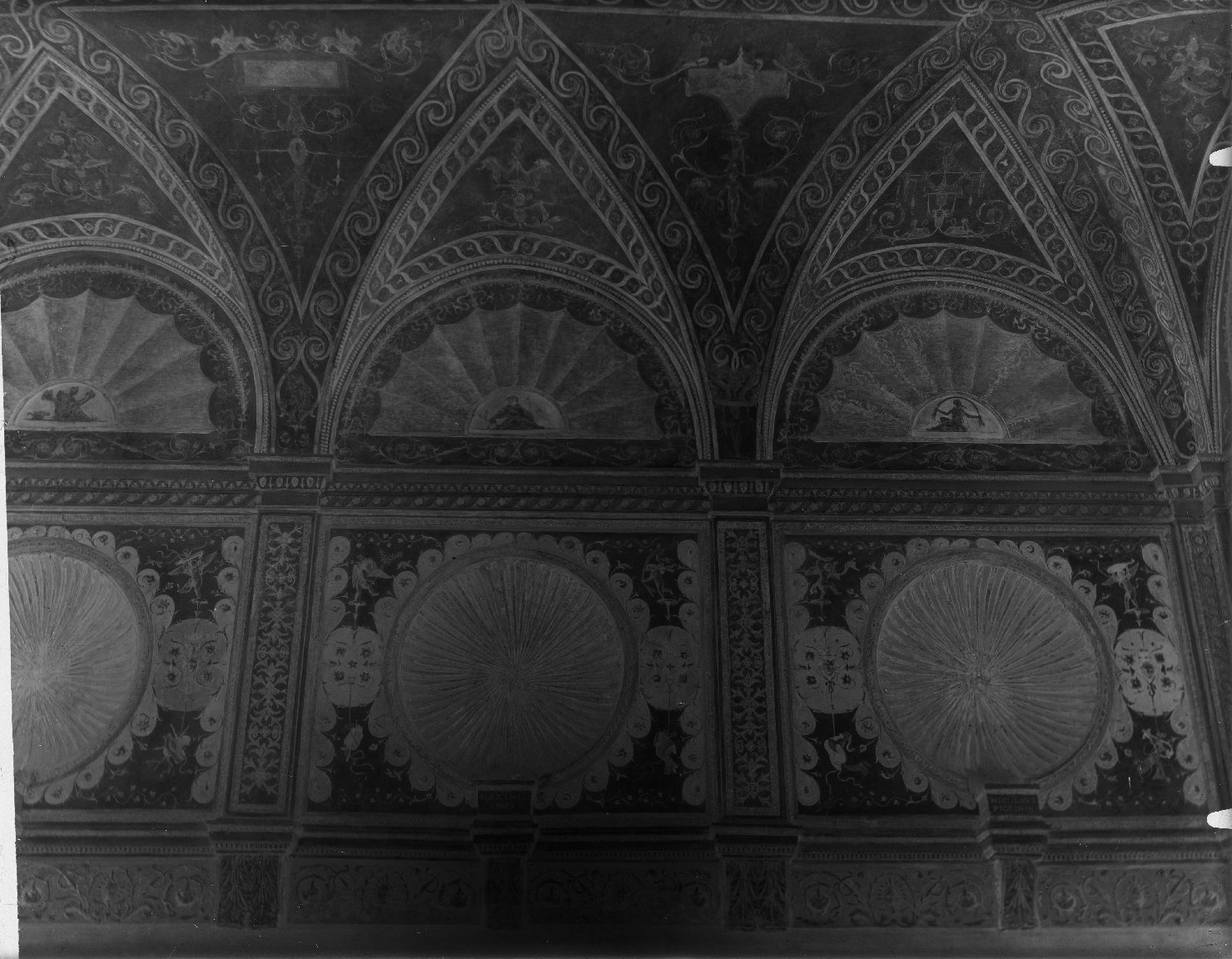 Mantova - Dipinti murali - Decorazioni (negativo) di Giulio Romano (e aiuti), Guazzi, Anselmo, Anonimo (XX)