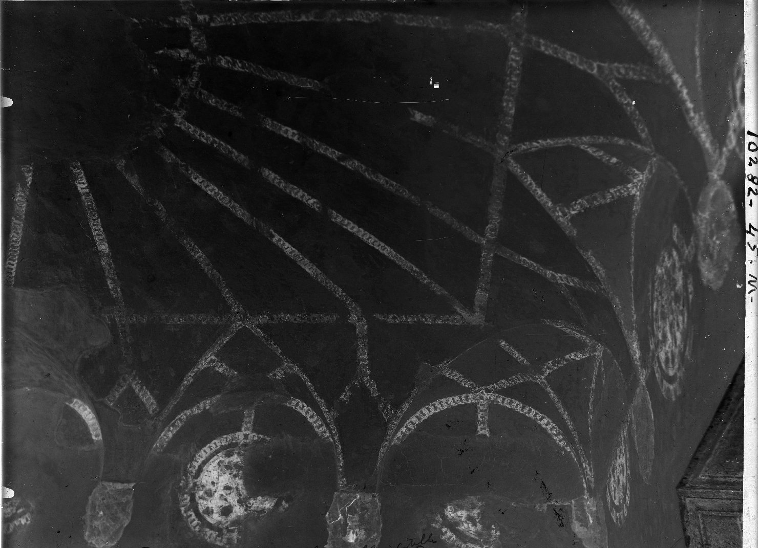 Mantova - Dipinti murali - Restauri (negativo) di Anonimo (XX)