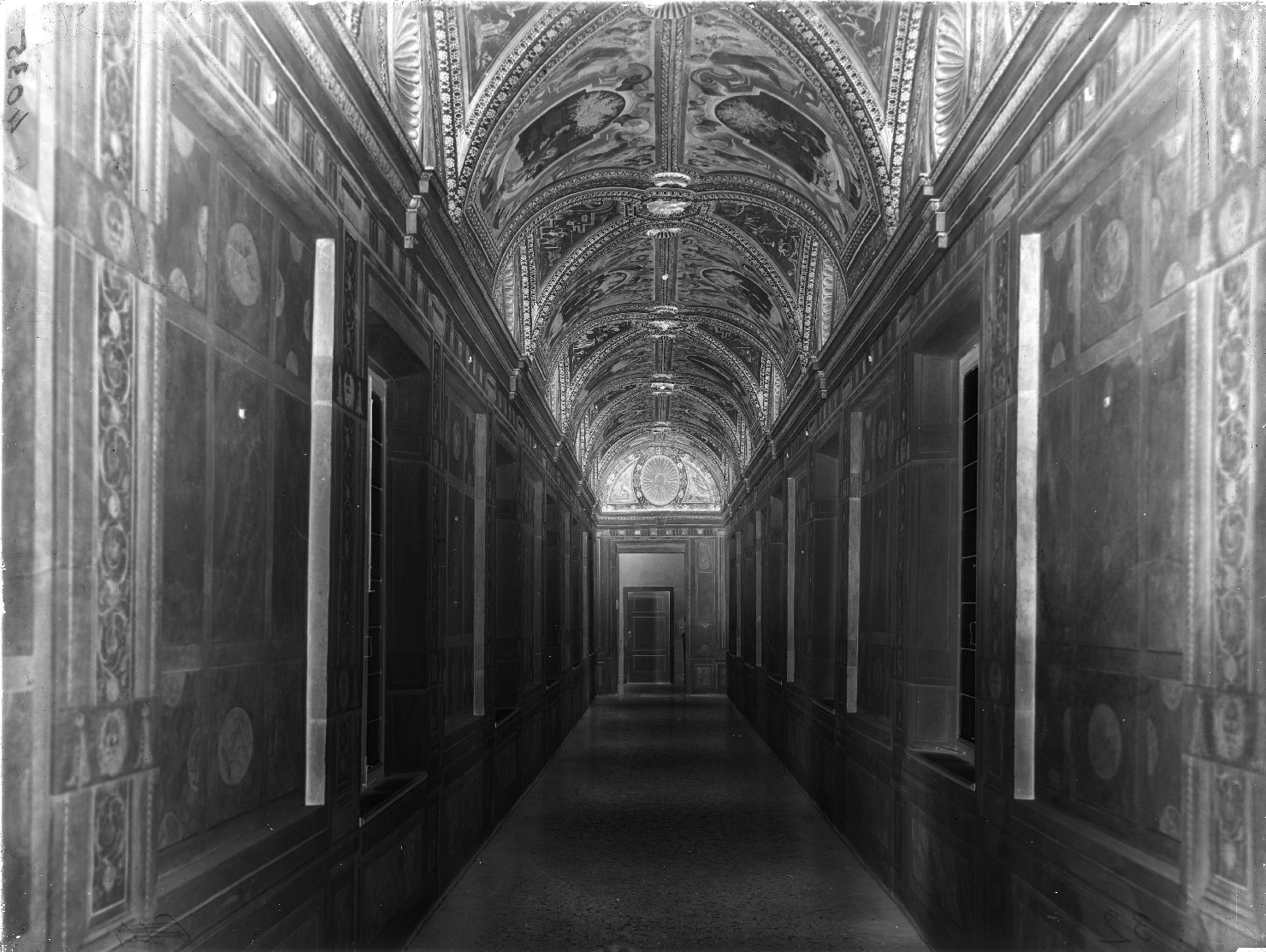 Mantova - Dipinti Murali - Architetture (negativo) di Viani, Antonio Maria, Lamberti, Orazio, Anonimo (XX)