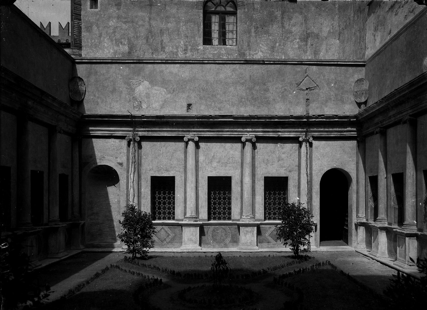 Mantova - Architetture - Giardini (negativo) di Basile (XX)