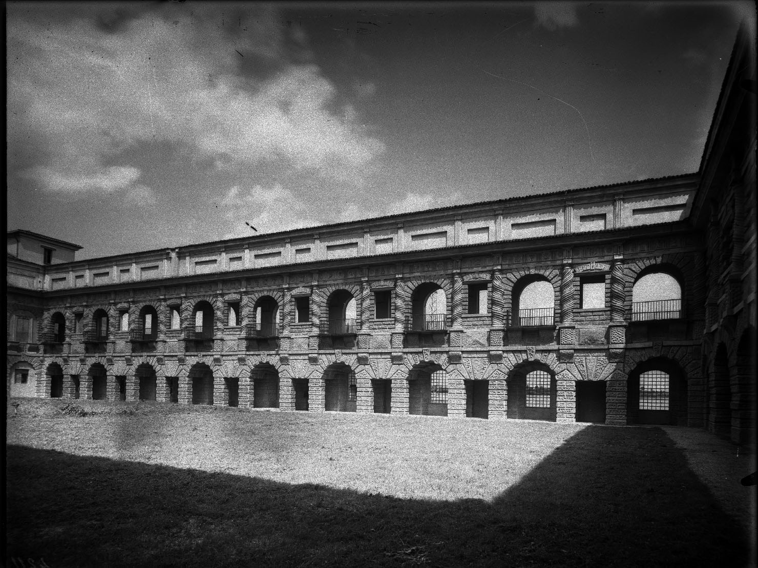 Mantova - Architetture (negativo) di Giulio Romano, Bertani, Giovanni Battista, Anonimo (XX)