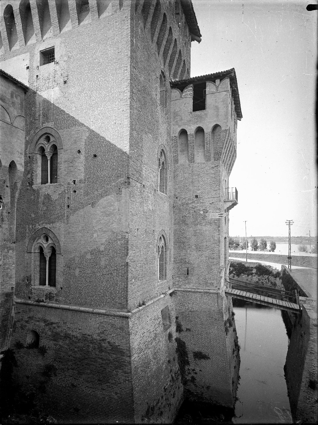 Mantova - Architetture (negativo) di Anonimo (XX)