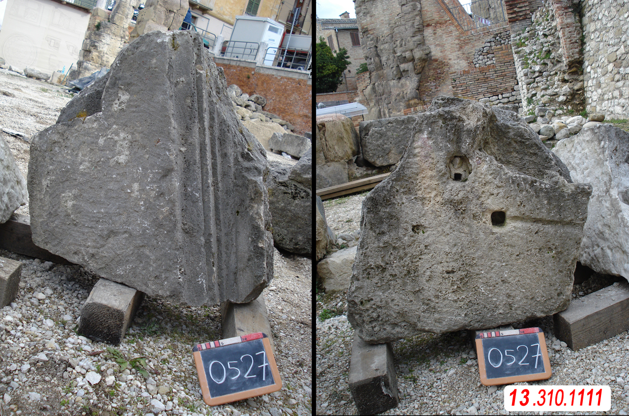 Blocco modanato, cornice? (Eta' romana imperiale)