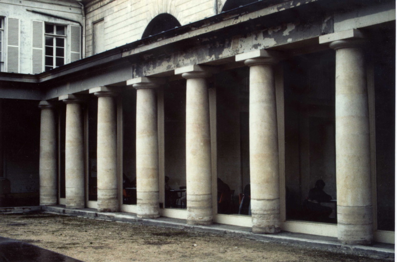 Parigi - Convento dei Cappuccini d'Antin - chiostro - veduta (negativo) di Brongniart, Alexandre-Théodore, Paupe, Marie-Raphael (seconda meta' XX)