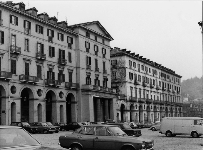 Torino - Piazza Vittorio Veneto - veduta (positivo) di Frizzi, Giuseppe, anonimo (seconda meta' XX)