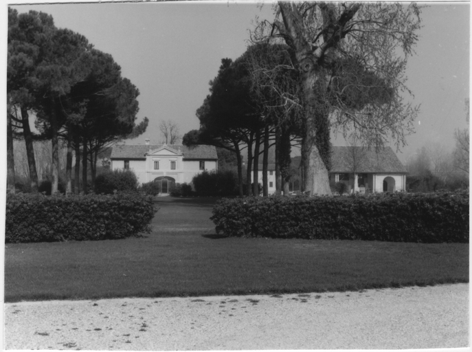 La fattoria ed il parco "La Monaldina" (fattoria, residenziale) - Ravenna (RA) 