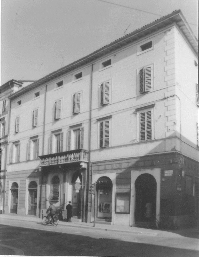 Casa Savini (casa, privata) - Faenza (RA)  (XIX, metà)