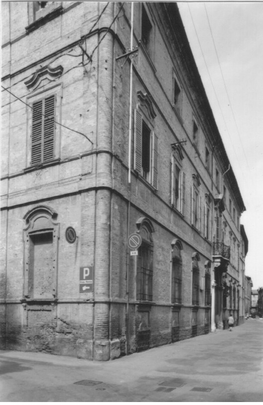 Palazzo Cavina (palazzo, privato) - Faenza (RA)  (XVIII)