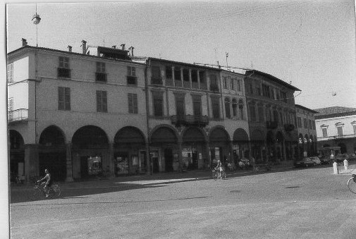porticato di Piazza della Libertà (porticato) - Faenza (RA) 