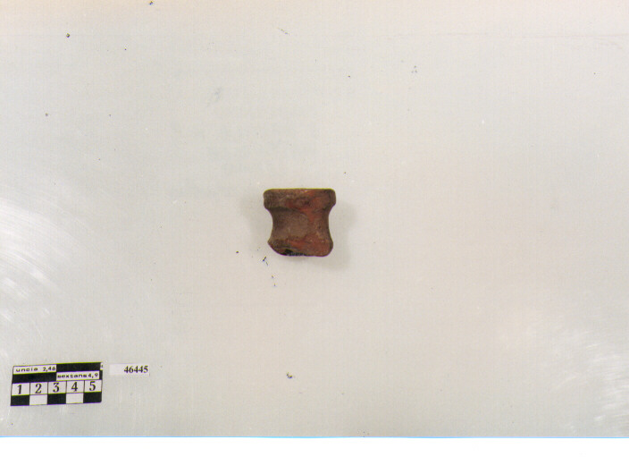 coperchio/ presa (sec. V d.C)