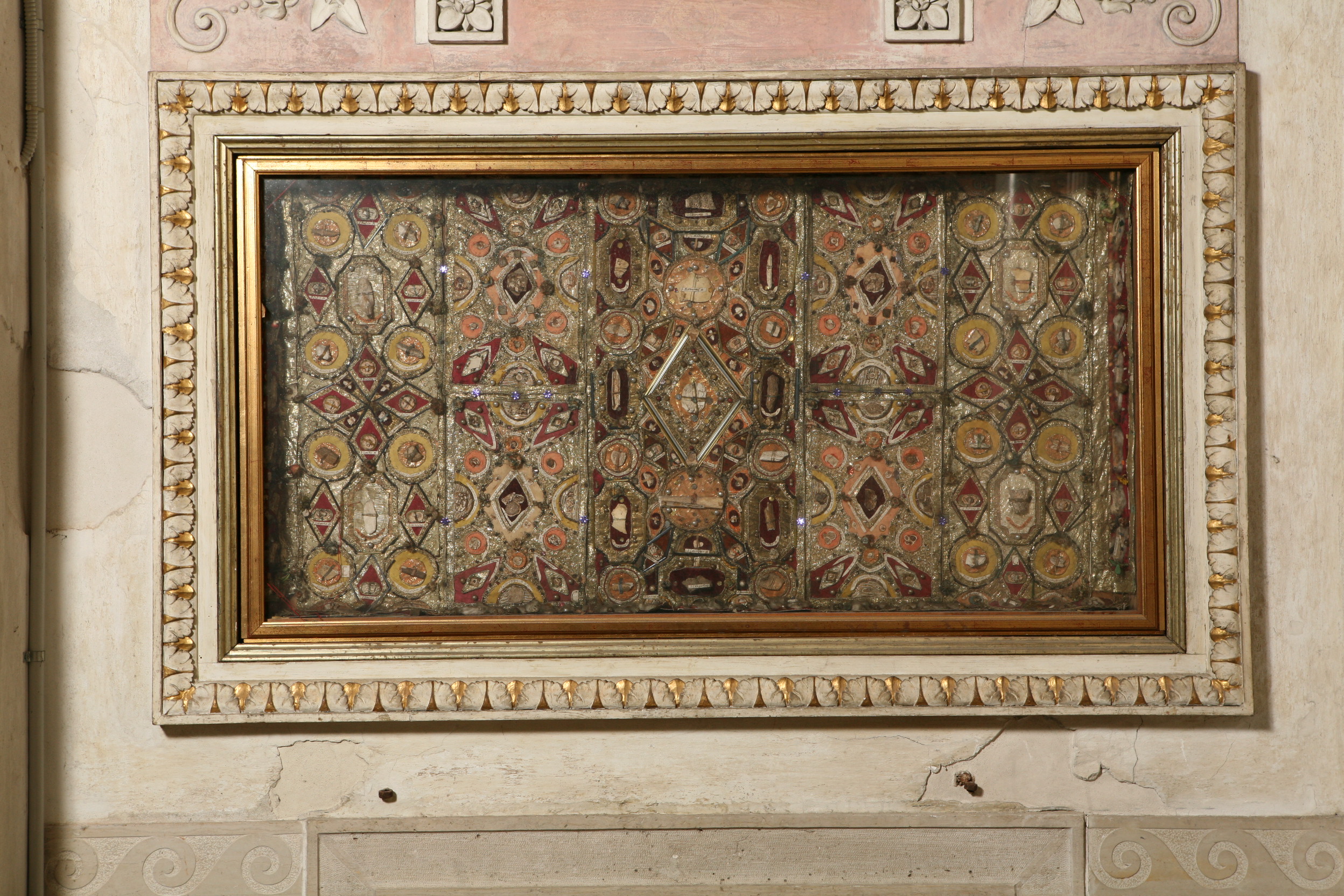 reliquiario a teca, elemento d'insieme - bottega veneta (terzo quarto sec. XIX)