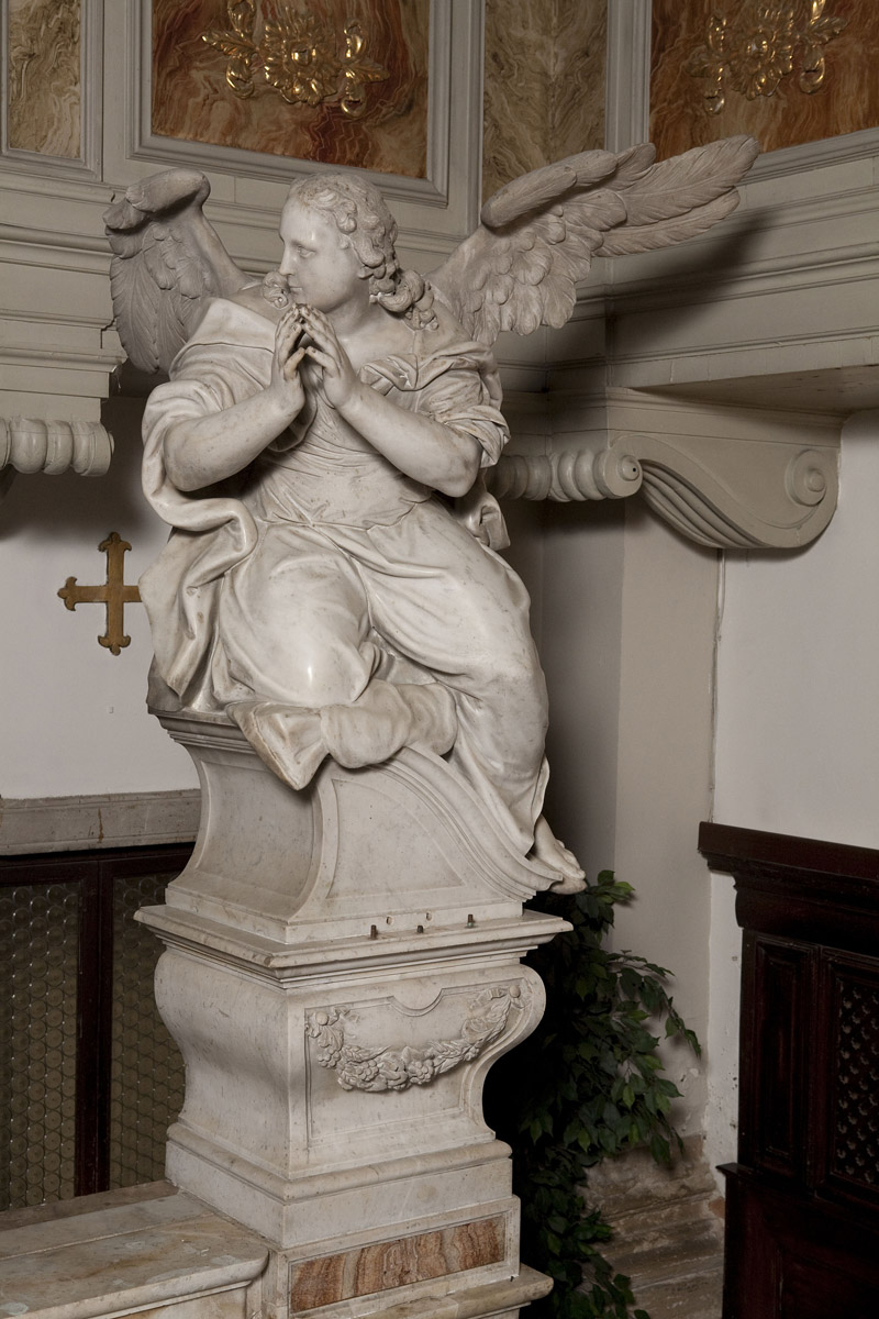 angelo, simboli eucaristici (scultura, elemento d'insieme) di Cozzetti Alvise (terzo quarto sec. XVIII)