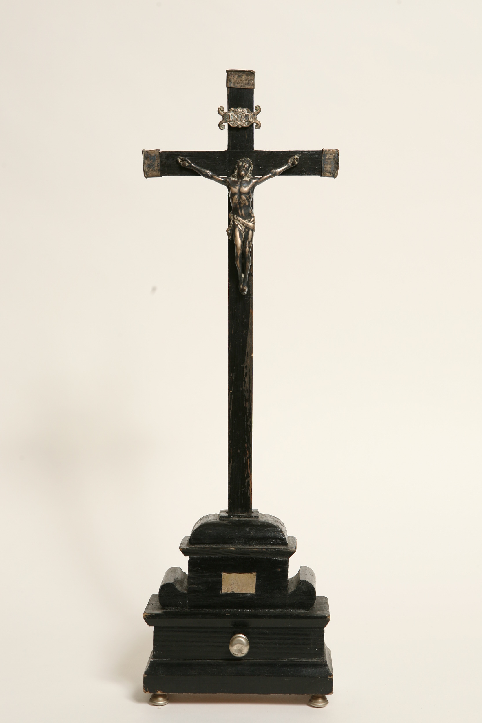 Cristo crocifisso (croce da tavolo, opera isolata) - bottega veneta (prima meta' sec. XIX)