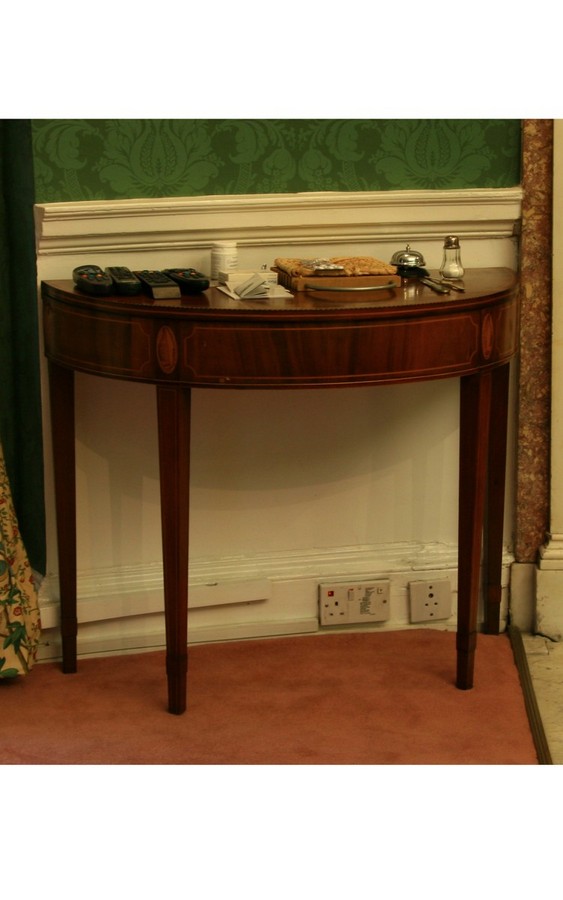tavolino - Tavolino da thè - ambito inglese (seconda metà XVIII secolo)