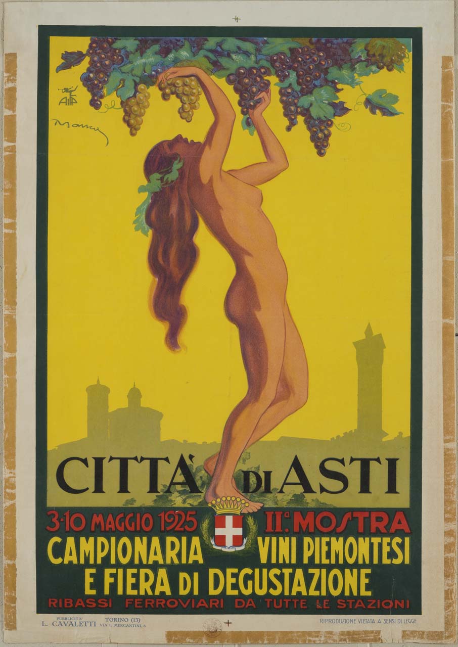 donna nuda di profilo coglie grappoli di uva bianca e uva nera; sullo sfondo lo skyline della città di Asti dove spiccano la torre Troyana e il Duomo (manifesto) di Manca Giovanni (sec. XX)