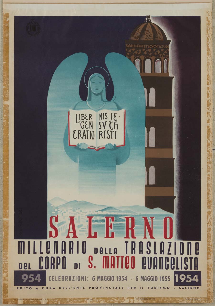 un angelo tiene aperto davanti a se' un libro sacro; sullo sfondo il golfo salernitano e il campanile della cattedrale (manifesto) di Romoli Filippo (sec. XX)