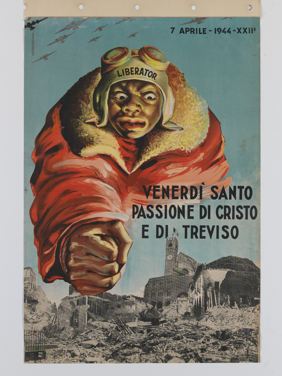 aviatore di colore con pugno stretto sulle macerie di Treviso (manifesto) di Boccasile Gino (sec. XX)