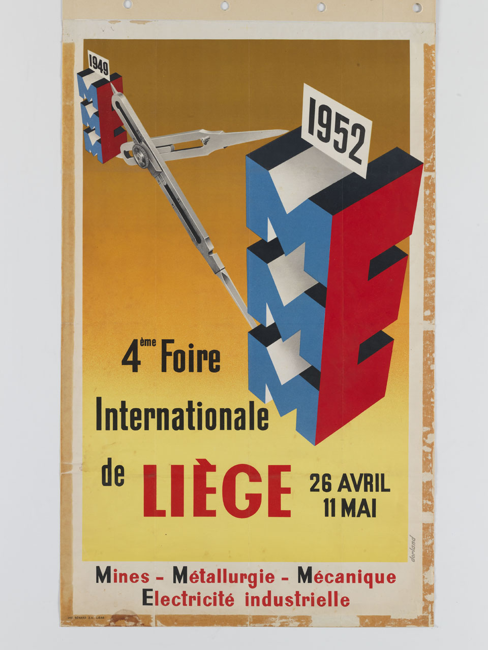 compasso di riduzione misura le diverse altezze del marchio con tre M sovrapposte (manifesto) di Dorland Studio (sec. XX)