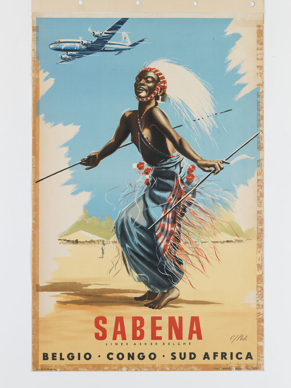 uomo in abiti tradizionali africani balla mentre aeroplano sorvola il villaggio (manifesto) di Commerciale Publicité (sec. XX)