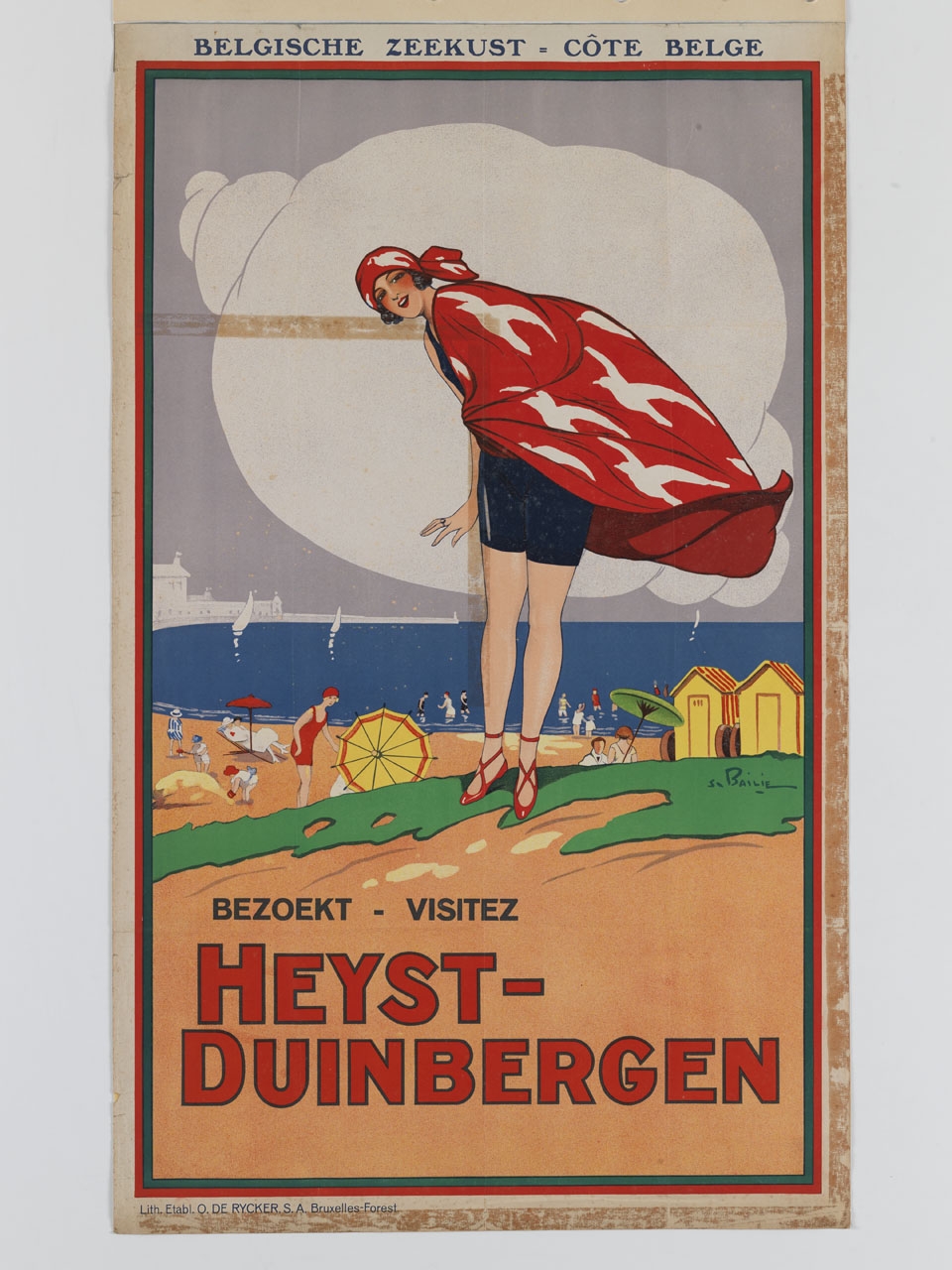 donna in costume da bagno coperta da drappo rosso sullo sfondo spiaggia nordica con bagnanti (manifesto) di Bailie Samuel Colville (sec. XX)
