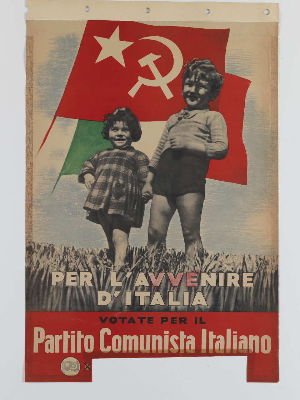 due bambini si tengono per mano (manifesto) - ambito italiano (sec. XX)