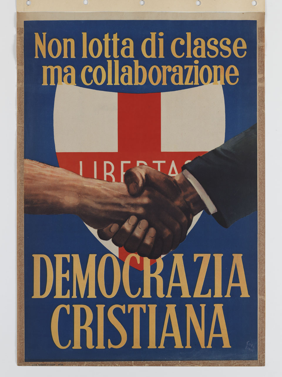 stretta di mani maschili (manifesto) di Soresina Mario (sec. XX)