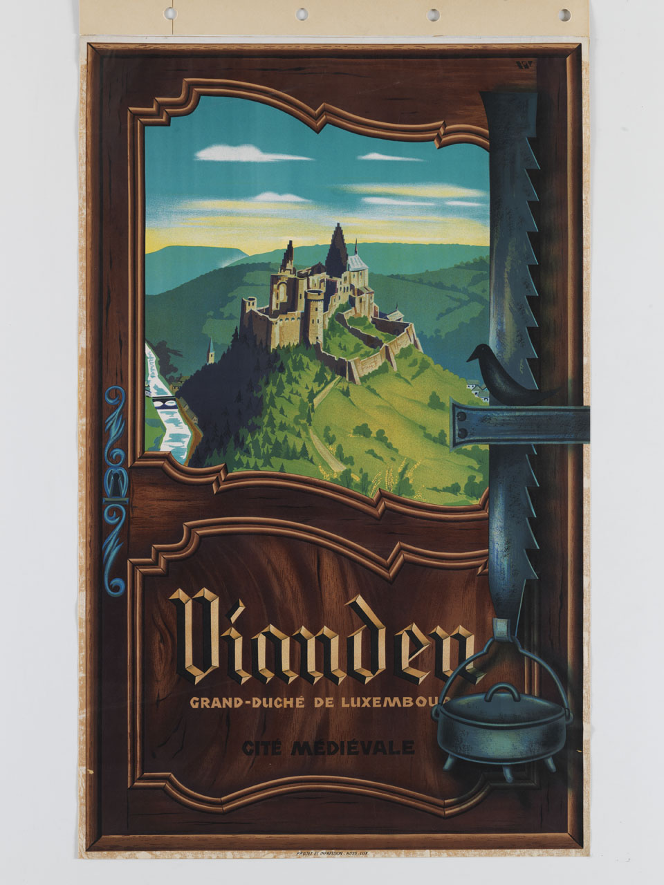 veduta del Castello di Vianden inquadrata da cornice (manifesto) - ambito lussemburghese (sec. XX)