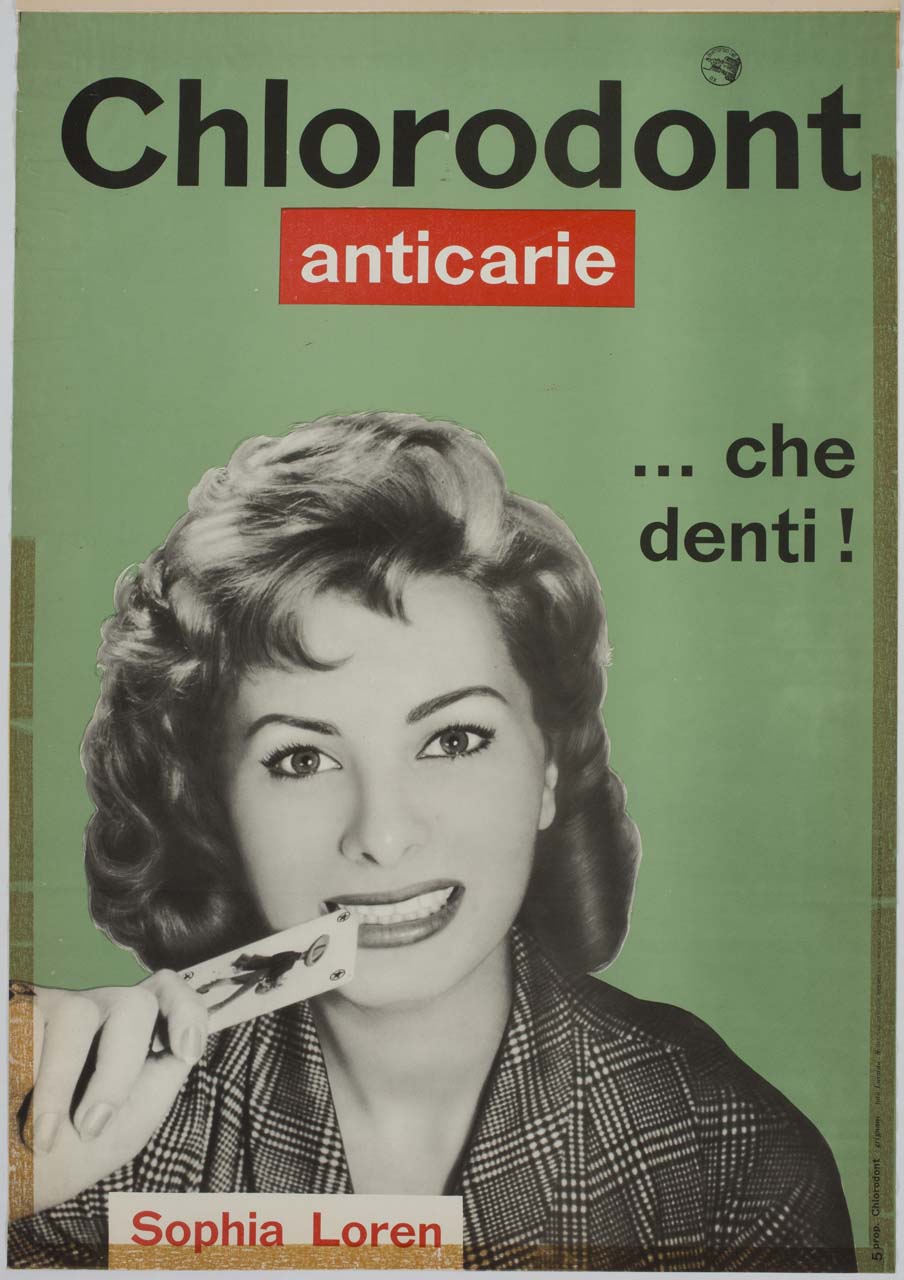 ritratto di Sofia Loren che stringe una carta da gioco tra i denti (manifesto) di Grignani Franco (sec. XX)