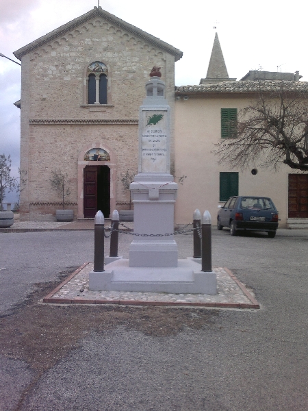 monumento ai caduti - a cippo - ambito umbro (secondo quarto sec. XX)