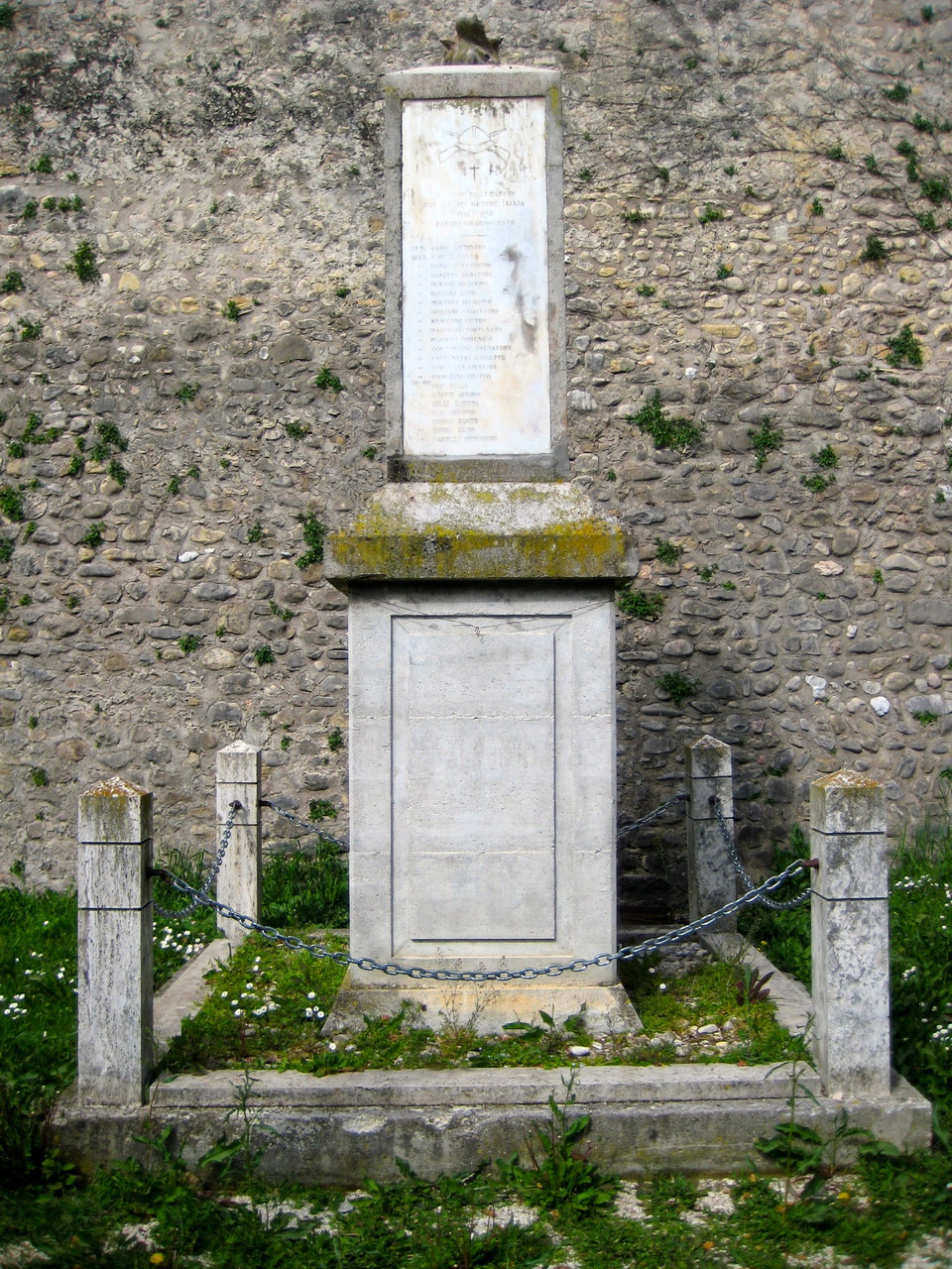 monumento ai caduti - a cippo - ambito umbro (secondo quarto sec. XX)
