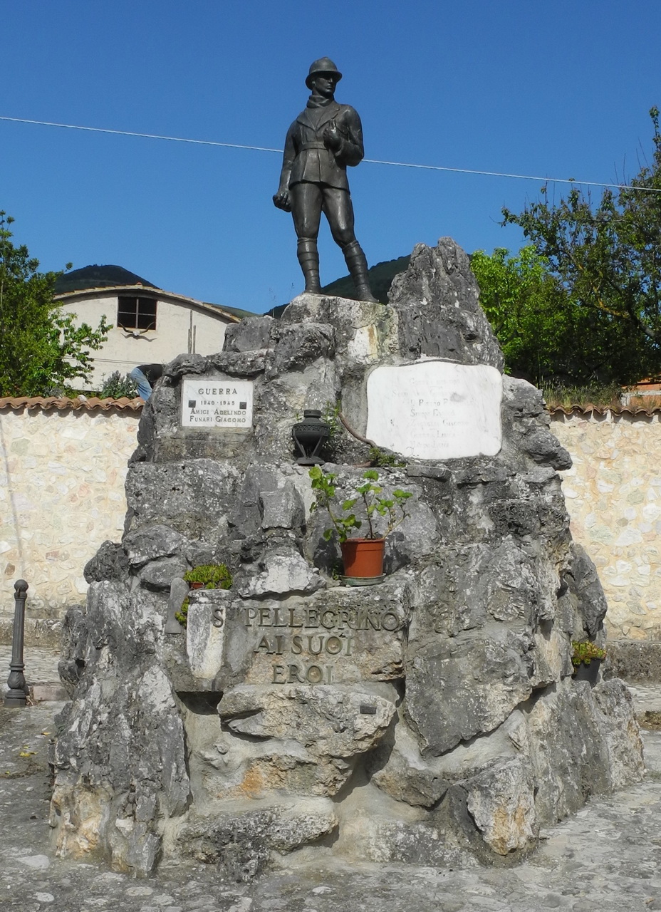 figura di soldato: fante (monumento ai caduti - a cippo, opera isolata) - ambito Italia centrale (sec. XX)