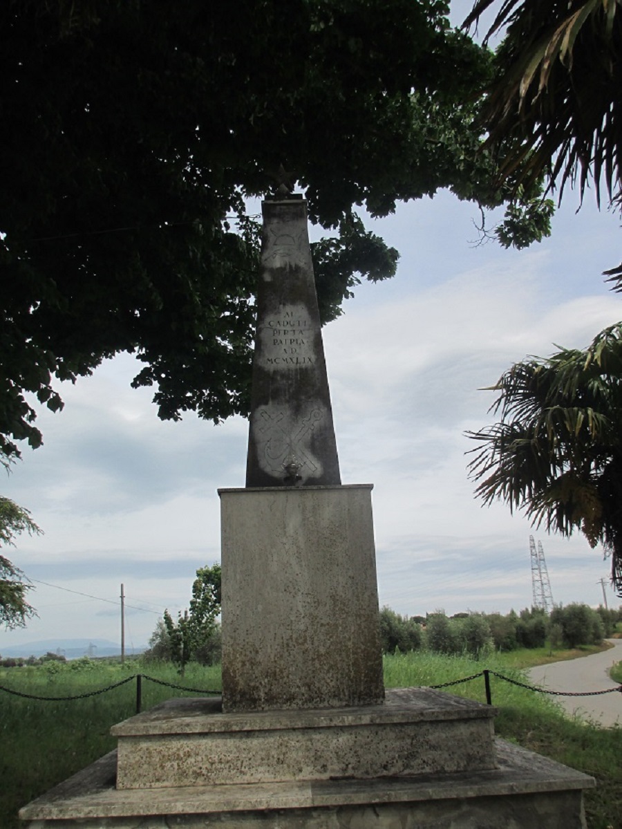 monumento ai caduti - ad obelisco - ambito Italia centrale (sec. XX)