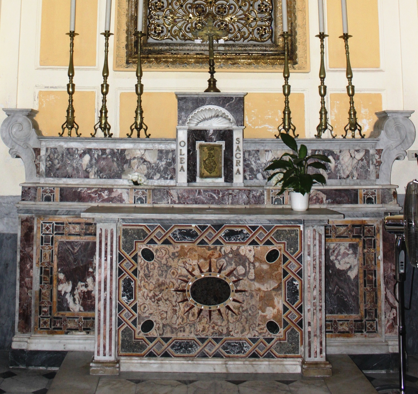 altare (altare, elemento d'insieme) - ambito campano (meta' sec. XIX)