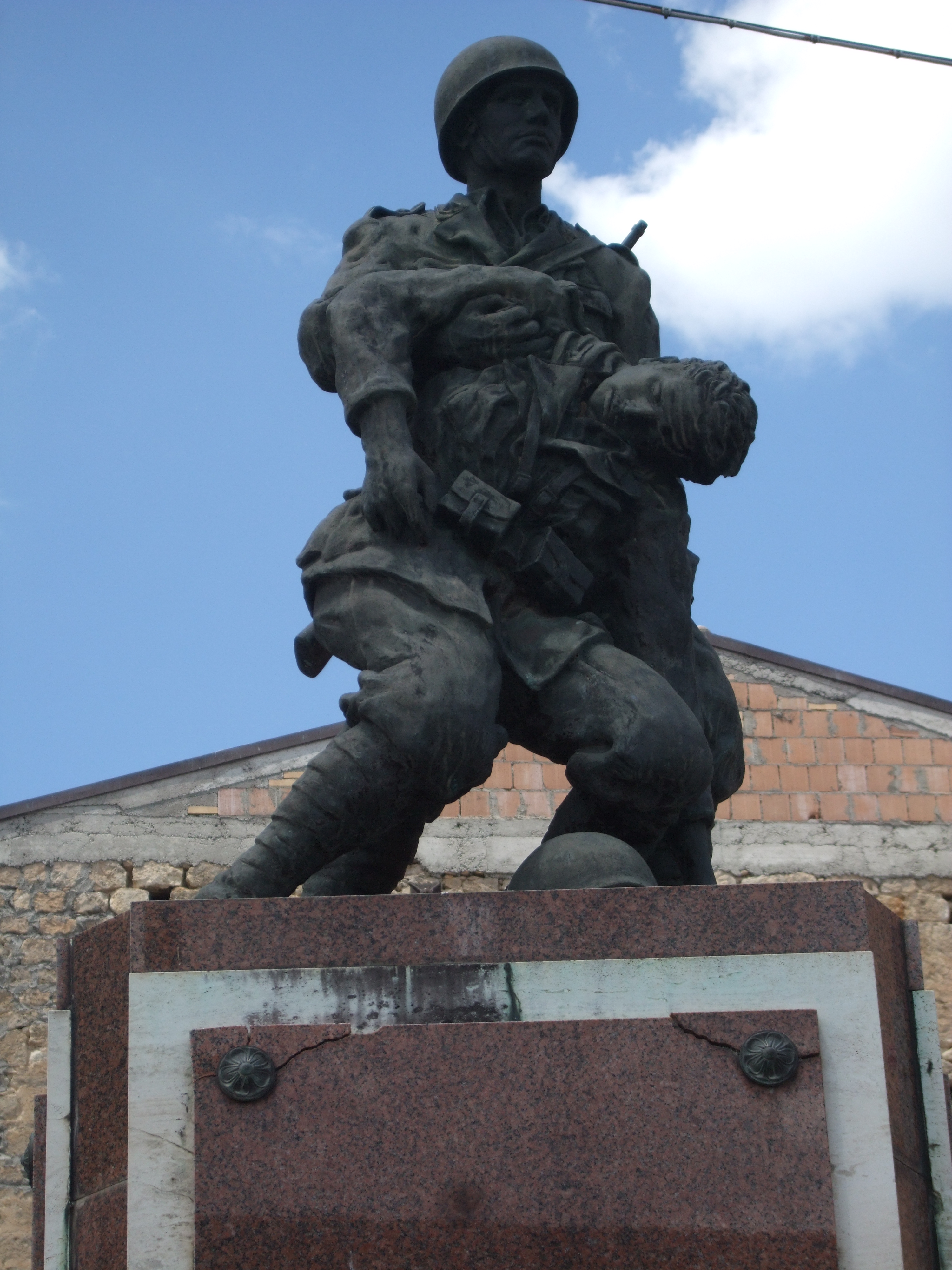 morte del soldato (monumento ai caduti - a cippo, insieme) - bottega italiana (ultimo quarto XX)