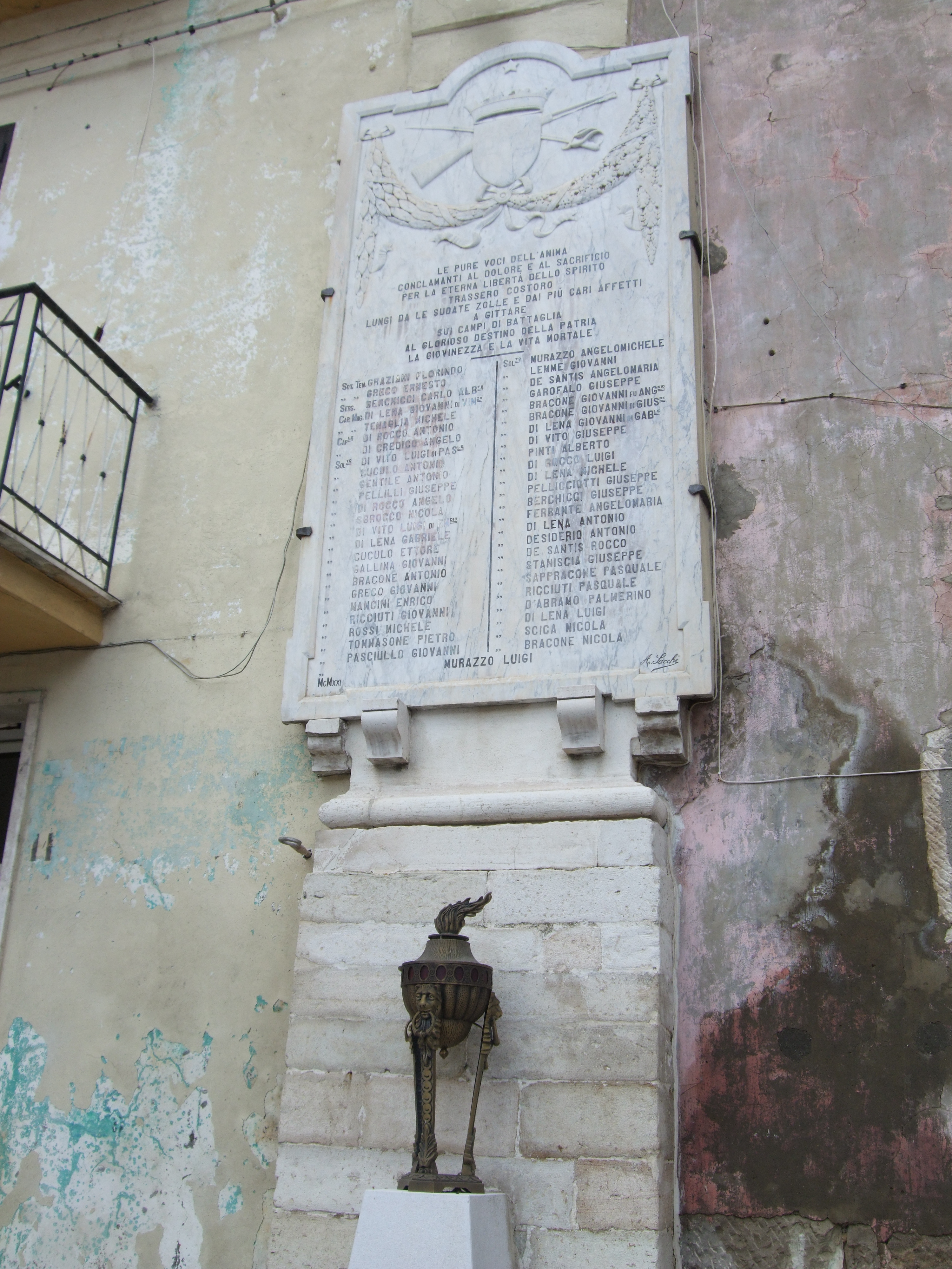 soggetto assente (monumento ai caduti - a lapide, insieme) di Sacchi A (secondo quarto XX)