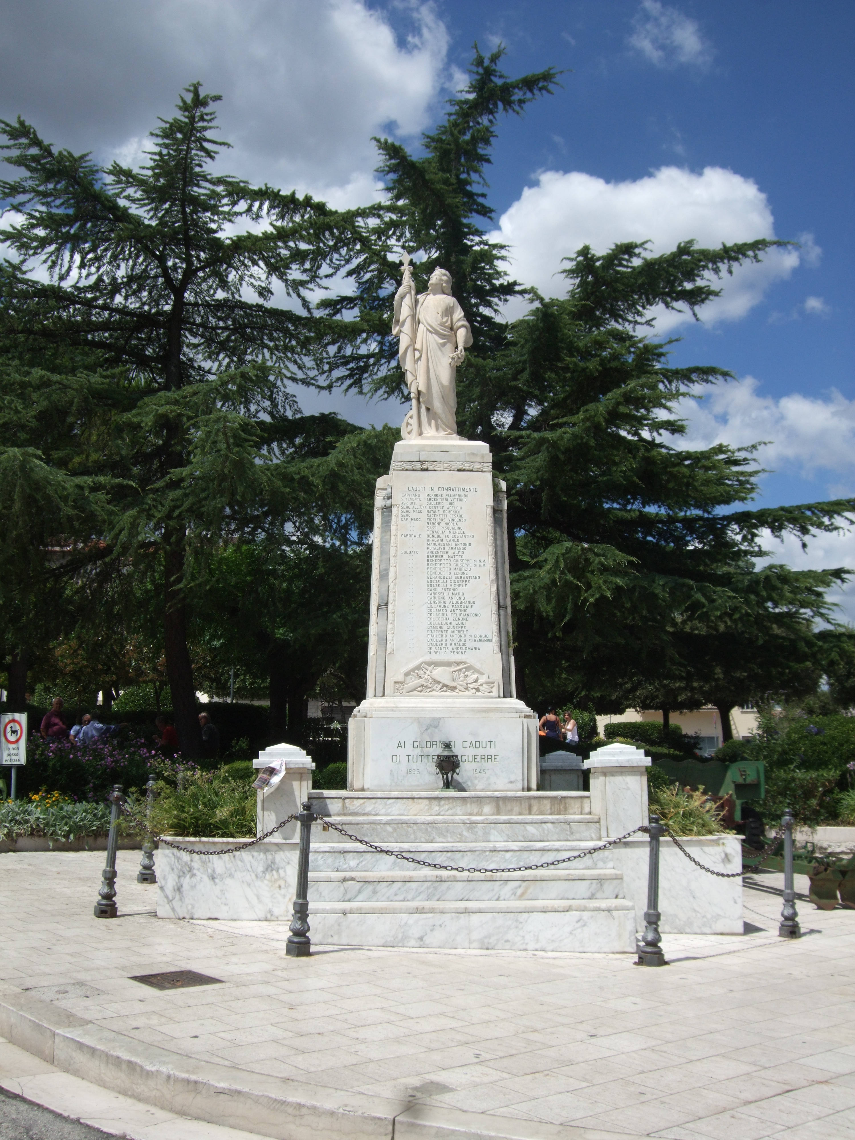 allegoria della Patria (monumento ai caduti - a cippo, insieme) - bottega italiana (secondo quarto XX)