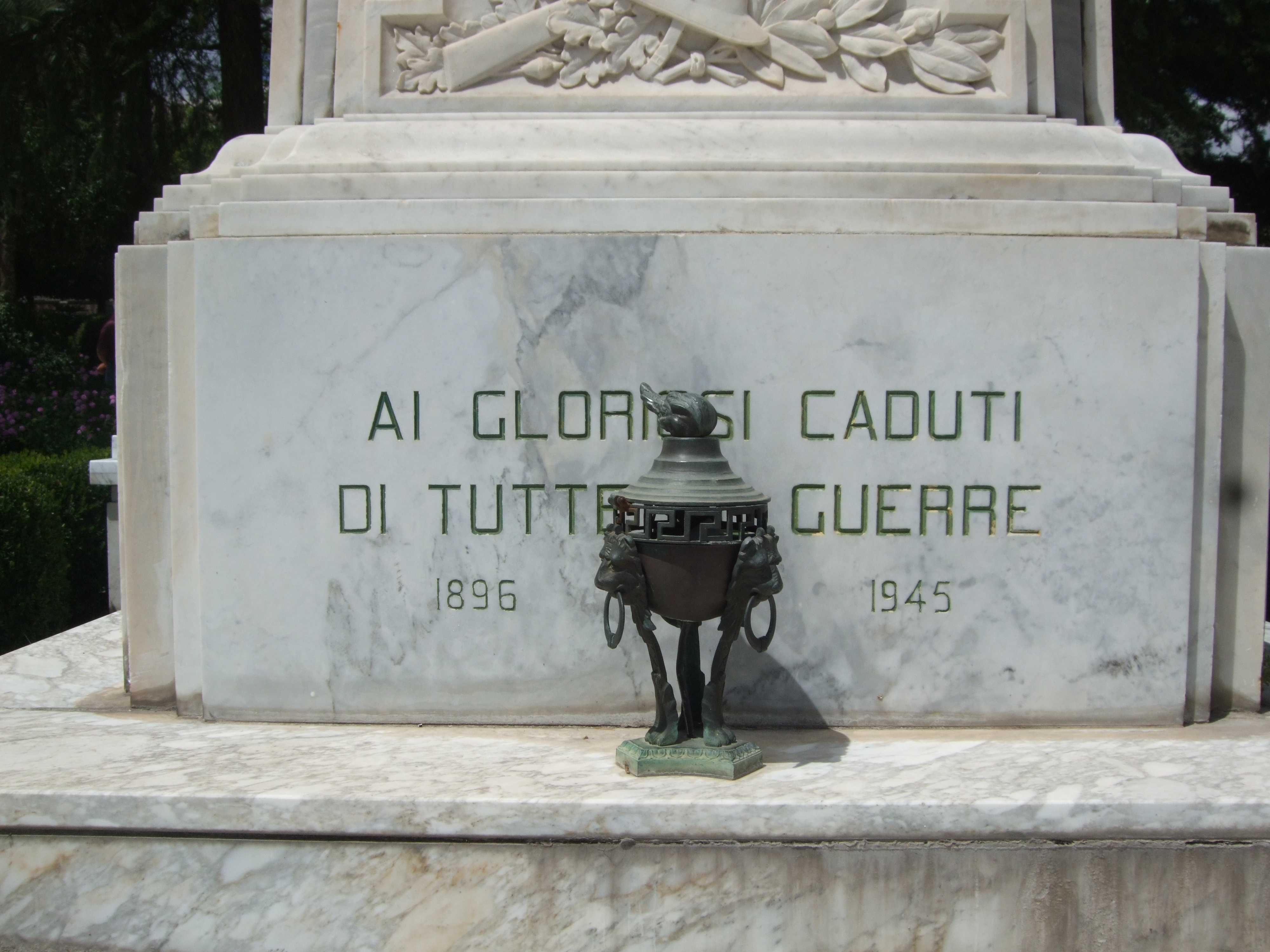 allegoria della Patria (monumento ai caduti - a cippo, insieme) - bottega italiana (secondo quarto XX)