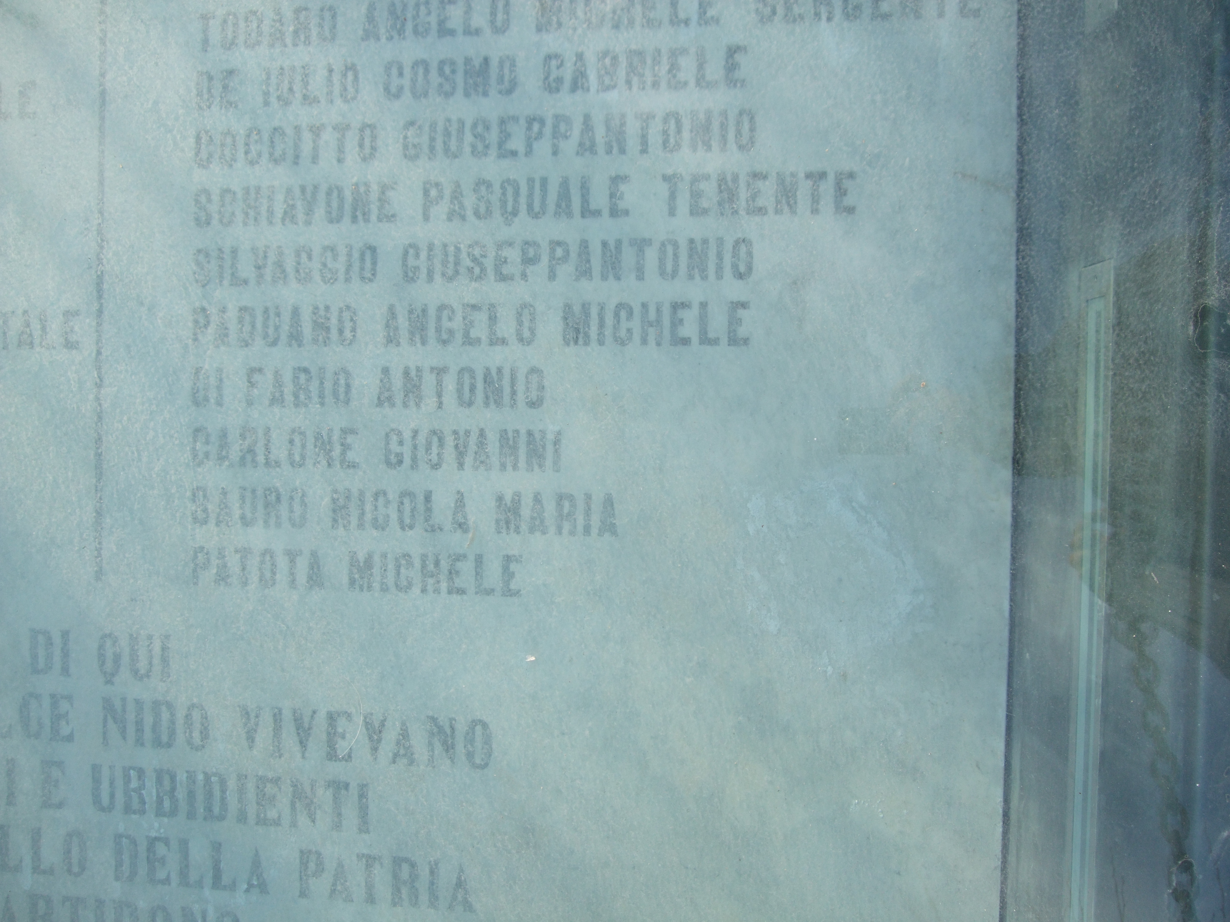 soggetto assente (lapide commemorativa ai caduti, opera isolata) - bottega Italia centro-meridionale (prima metà XX)