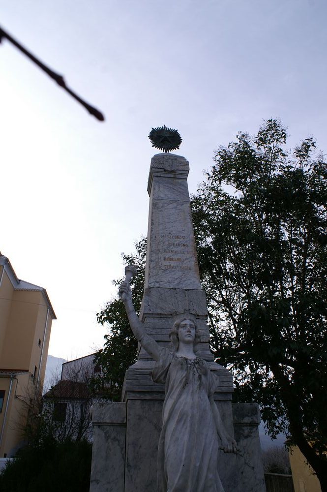 monumento ai caduti - ad obelisco - bottega Italia centro-meridionale (primo quarto XX)