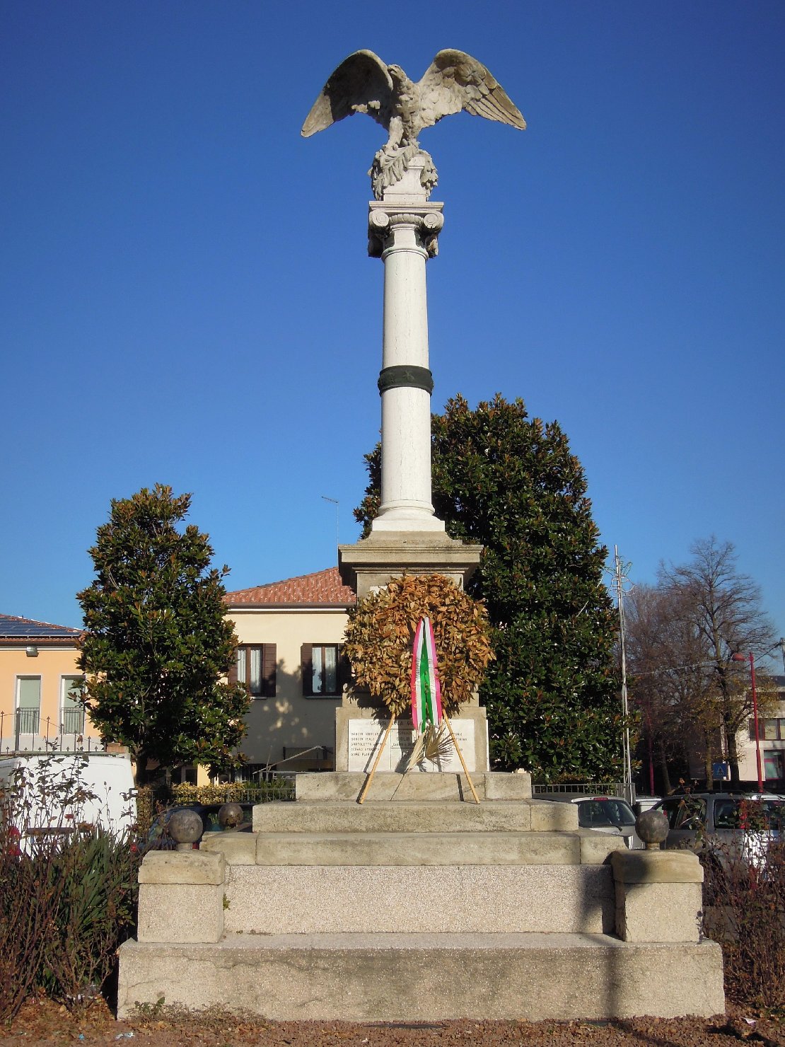 allegoria della Vittoria come aquila (monumento ai caduti - a colonna) - ambito veneto (XX)